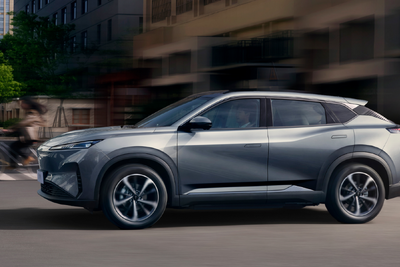 東風傘下の神龍汽車、新エネ車ブランド「示界」第一弾発売…フランス車の走行感覚実現 画像