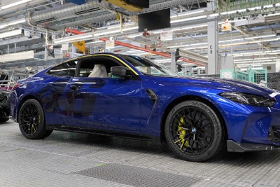 バレンティーノ・ロッシ仕様のBMW『M4 CS』が生産開始、世界限定92台 画像