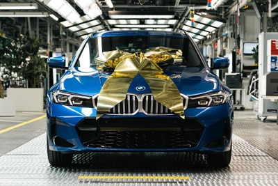BMWグループ、電動車生産300万台達成…3シリーズPHEVがラインオフ 画像