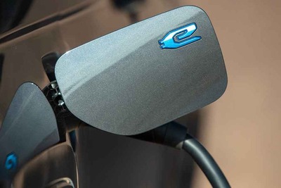 「テスラプラグ」が充電速度向上、最新版「SAE J3400/2」発表 画像