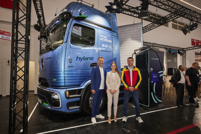 ダイムラートラックとDHLが提携、メルセデスベンツの新型電動トラック導入へ 画像