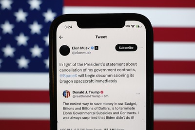 テスラの時価総額が1日で22兆円消失、マスク氏とトランプ氏の決裂受け 画像