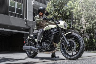 400ccクルーザーの代表格、カワサキ『エリミネーター』2026年モデルは新色&新グラフィックに 画像