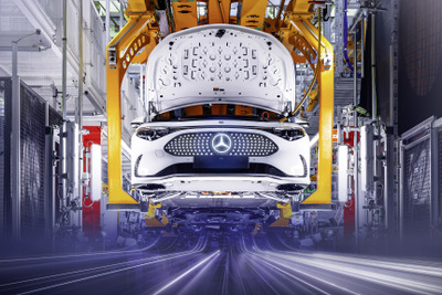 新型『CLA』を生産するメルセデスベンツ「最新デジタル工場」の現場 画像