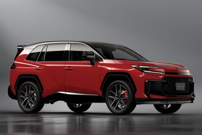 トヨタ RAV4 新型、PHEVのEV航続は150km 画像