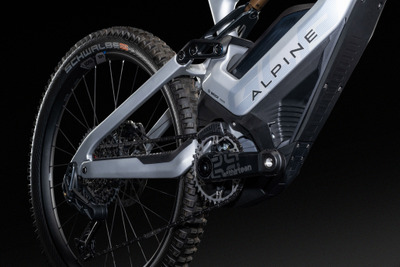 アルピーヌと仏ラピエール、約200万円の高級電動マウンテンバイク発表 画像