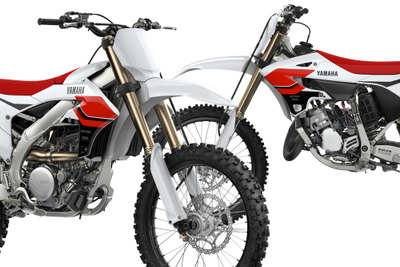「ストロボカラーが帰ってきた」ヤマハのモトクロス車「YZシリーズ」、70周年仕様とフルチェンの『YZ450F』にSNS注目! 画像