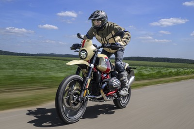 【BMW R12G/S 試乗】“GS”の原点を今の感性で乗るという贅沢…佐川健太郎 画像