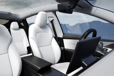 テスラ、完全自動運転による「無人納車」に世界初成功 画像