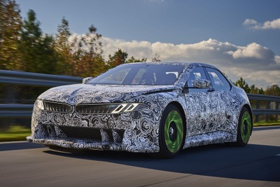 BMWの高性能EVテスト車両、1万8000Nmのトルクでヒルクライムに挑む 画像