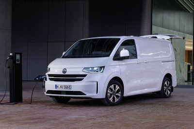 最大9名乗りのVW『トランスポーター』、初のEVを英国で追加 画像