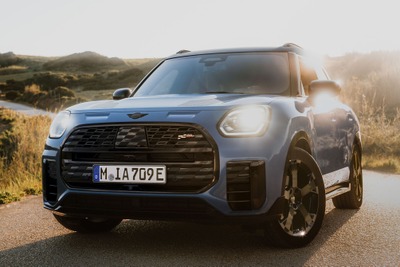 MINI『カントリーマン』に200台の限定車「スレート・ブルー」登場、価格は598万円 画像