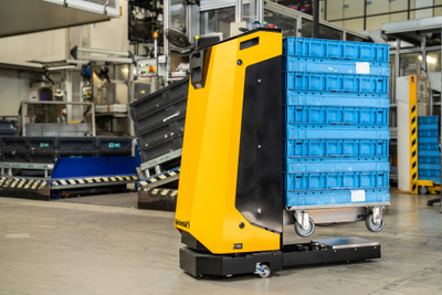コンチネンタル、完全自動の超小型搬送ロボット開発…全方向駆動でその場で回転可能 画像