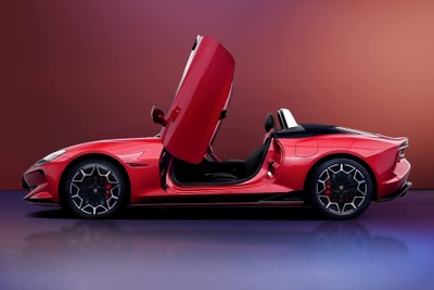 世界初のシザードア付きEVロードスター『サイバースター』に後輪駆動車、マレーシアで発売へ 画像
