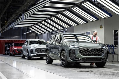 アウディ『Q3』新型、ハンガリー工場で量産開始 画像