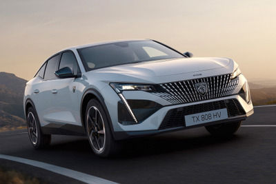プジョー『408 GTハイブリッド』発売、48V MHEVで燃費を大幅改善 価格は529万円 画像