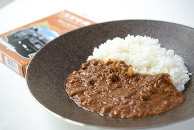 「スズキのレトルトカレー」がSNSで大バズり、「絶対旨いに決まってんじゃん!」どこで買える? 画像