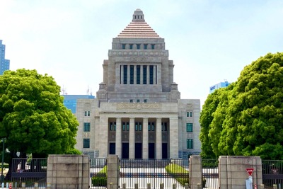ガソリン暫定税率廃止どうなる? 参院選で自公が惨敗…新聞ウォッチ土曜まとめエディション 画像