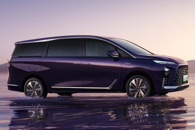 中国ベストセラーミニバンが新型に、PHEVの純電動航続は202kmを実現 画像