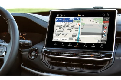 フィアットやジープ、リアルタイム位置情報サービスを車載システムに導入へ…4screenと提携 画像