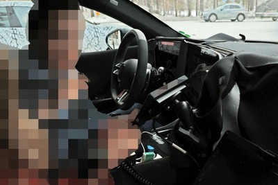 内部をついに激写!『GT 4ドアクーペ』後継としてメルセデスAMGが開発するモンスターの姿 画像