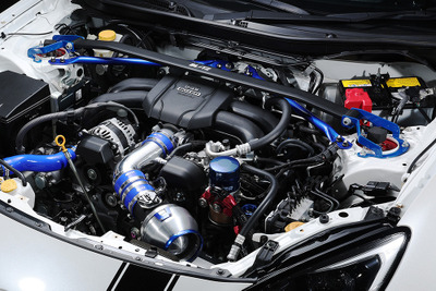 純正と置き換えるだけの簡単装着、ブリッツの『86/GR86/BRZ』専用「トラスバー」にニューカラーのブルーメタリックが追加 画像