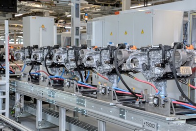BMWの新EV「ノイエクラッセ」に搭載、第6世代電動パワートレイン量産開始 画像