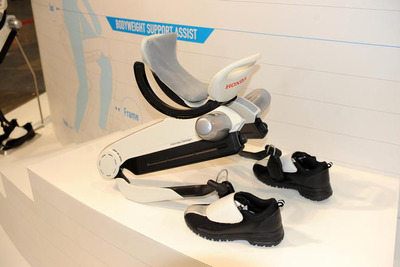 ［GOOD DESIGN EXPO 09］フロンティア賞に、ホンダ歩行アシストが挑む 画像
