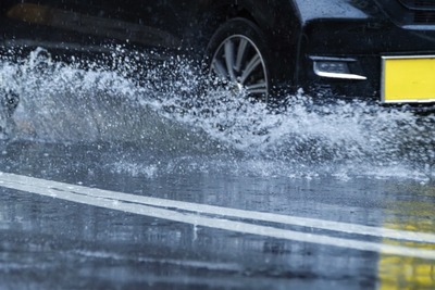 「見えない! 止まれない!! 流される!!!」に備える…豪雨時の自動車運転 画像