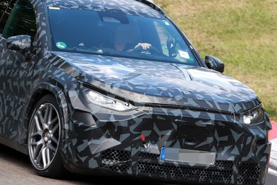電気でもV8サウンド炸裂!? メルセデスAMGの新型「GT SUV」がニュル初降臨! 画像