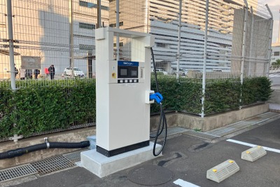 エネリバー、JAL羽田空港内にEV急速充電器とクラウド管理システムを導入 画像