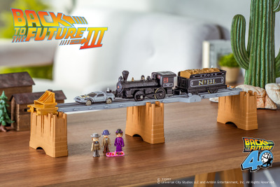『バック・トゥ・ザ・フューチャー PART3』蒸気機関車131号&タイムマシンがプラレールで登場 画像
