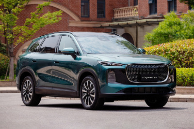エンジン併用で航続1400km以上、新エネ車ブランド「LEPAS」のPHEV『L8』が海外デビュー 画像