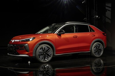 VW『T-Roc』新型、全車マイルドハイブリッドに…全長120mm拡大で快適性向上 画像