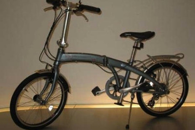 アウディ A4 購入で オリジナル折りたたみ自転車プレゼント 画像