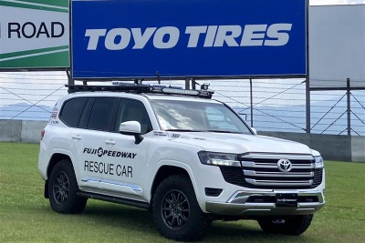 富士スピードウェイの「レスキューランクル」に、トーヨータイヤ「OPEN COUNTRY R/T TRAIL」を装着! 画像