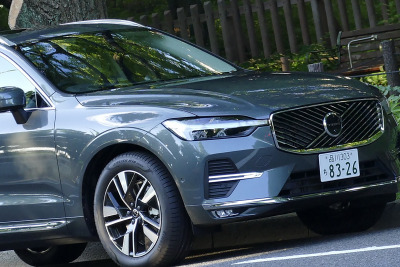 【ボルボ XC60 新型試乗】キレ味よくスムースな走り、ボルボらしいステアリングは“ソフト”で…島崎七生人 画像