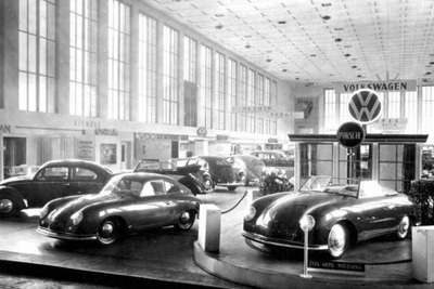 原点は『356』、ポルシェがIAA参加70周年…歴史的な10の瞬間と未来への展望 画像
