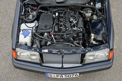 メルセデスベンツ、1992年式 190E に最新ディーゼルを移植 画像