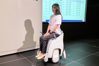 乗ってみた! ホンダのハンズフリー1人乗りモビリティ、『UNI-ONE』がもたらす新移動体験 画像