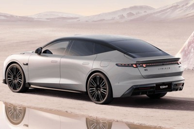 中国吉利「Lynk & Co」 のPHEVセダン、ECARXのAI対応インテリジェントコックピット技術を初採用 画像