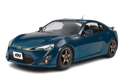 ネオレトロ感漂う新型ホイール「+81Wheel」、阿部商会「ラ・ストラーダ」ブランドから発売 画像