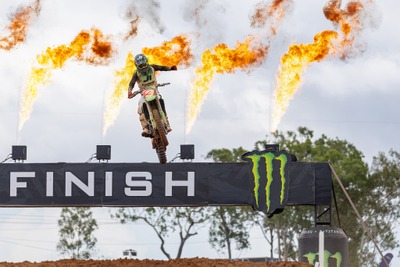 ダンロップ、25年ぶりMXGP最高峰クラスでタイトル獲得…フェーブル選手がチャンピオンに 画像