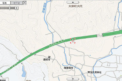 逆走で大型トラックと正面衝突、運転者即死 画像