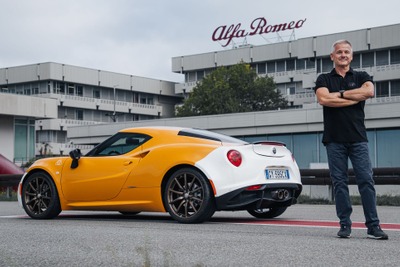 アルファロメオ『4C』、DTM王者ラリーニ仕様の「コレツィオーネGT」は3台限り…第1号車を納車 画像