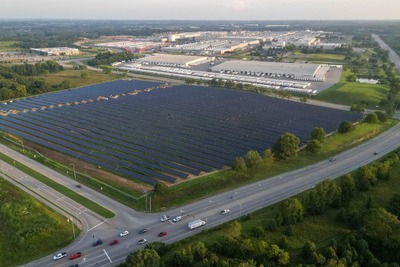 トヨタの米ケンタッキー工場、大規模太陽光発電設備を導入…年間1500万kWh発電 画像