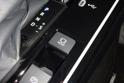 ブレーキホールド機能を自動でオン/オフ、ブリッツ「ブレーキホールドジャンパー」にトヨタ『カローラ』シリーズが適合 画像