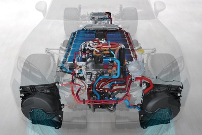 ポルシェ『カイエン』新型のEV、600km超の航続と400kW急速充電実現…間もなくデビューへ 画像