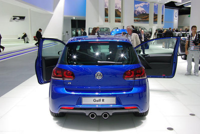 【フランクフルトモーターショー09】VWゴルフに史上最強の「R」誕生…0‐100km/hを5.5秒 画像