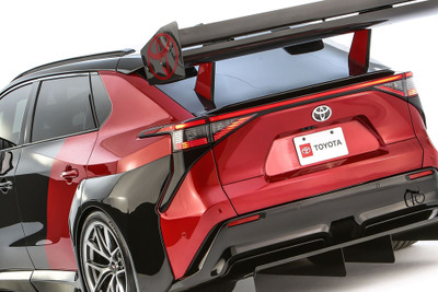 トヨタ『bZ4X』に巨大ウイング装着!? 400馬力超えモーター搭載の「タイムアタックコンセプト」…SEMA 2025 画像